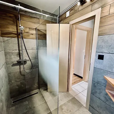 La Perle De L'eau - Au Bord Du شقة جوراردُميه