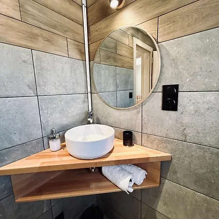 La Perle De L'eau - Au Bord Du شقة جوراردُميه